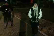 Krádež na benzínce v Kladně slavil zloděj bujarým tancem. Strážníci ho u toho sledovali na kameře