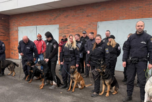 Od štěněte až po psí důchod: Čtyřnohý tým Městské policie Kladno prochází generační obměnou Od štěněte až po psí důchod: Čtyřnohý tým Městské policie Kladno prochází generační obměnou